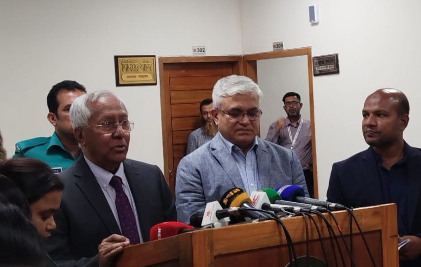 উৎসবমুখর পরিবেশে নির্বাচন আয়োজনে সব সংস্থার সহযোগিতা কামনা ইসির