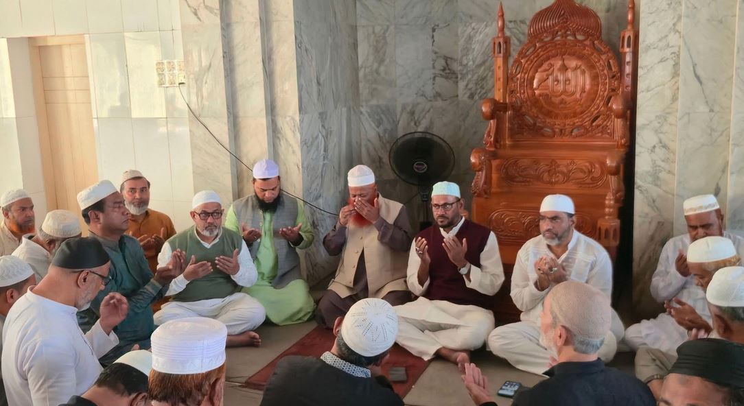 খালেদা জিয়ার রোগমুক্তি ও সুস্থতা কামনায় টাঙ্গাইলে দোয়া মাহফিল