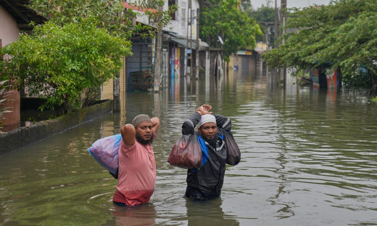 থাইল্যান্ডে বন্যায় মৃতের সংখ্যা বেড়ে ১৬২