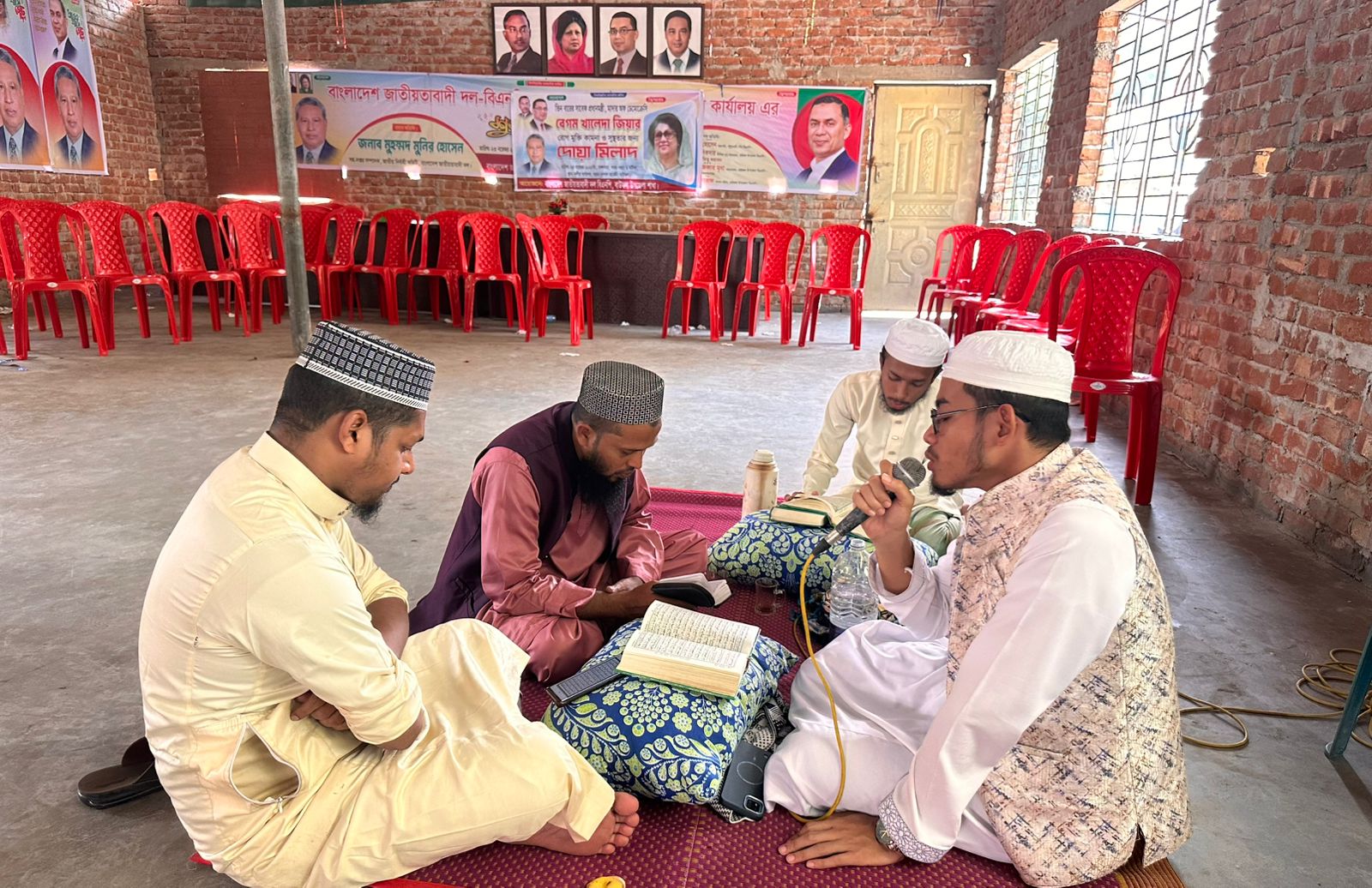 খালেদা জিয়ার সুস্থতা কামনায় পটুয়াখালীতে কোরআন খতম কর্মসূচি