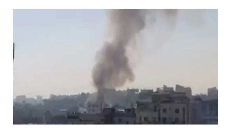 চট্টগ্রামের অক্সিজেন মোড়ের বস্তিতে অগ্নিকাণ্ড, পুড়লো ৫০টি টিনশেড ঘর