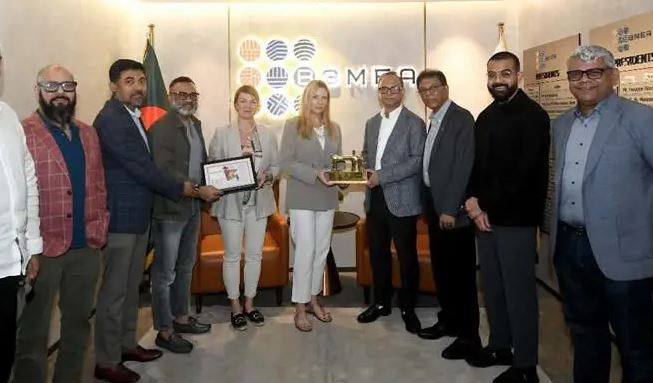 পোশাক সোর্সিং আরও বাড়ানোর জন্য আগ্রহ প্রকাশ করেছে পোলিশ জায়ান্ট