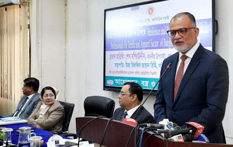 পাট খাতের ভুলের পুনরাবৃত্তি বস্ত্র খাতে হবে না : বাণিজ্য উপদেষ্টা
