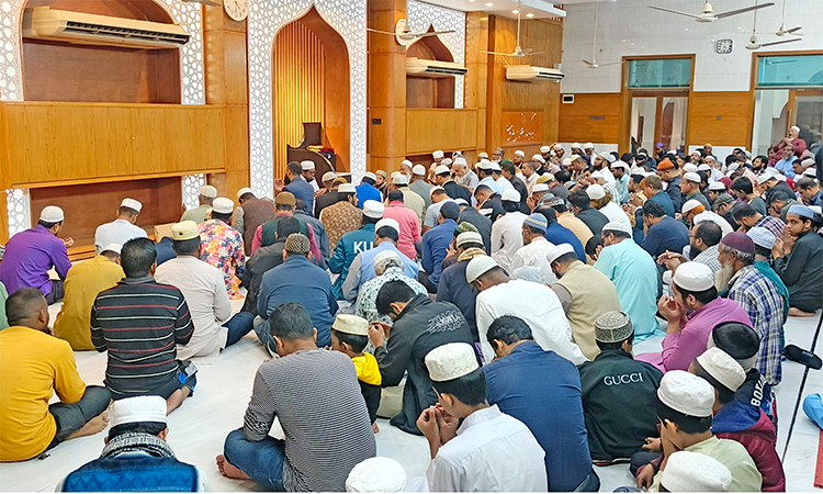 বেগম খালেদা জিয়ার রোগমুক্তি কামনায় কুয়েটে বিশেষ দোয়া মাহফিল অনুষ্ঠিত