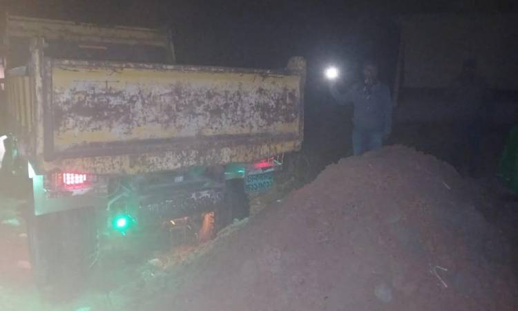 ঘাটাইলে অবৈধভাবে মাটি কাটার অভিযোগে ৭০ হাজার টাকা জরিমানা