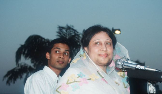 বেগম খালেদা জিয়ার লন্ডন যাত্রা পিছিয়ে যাচ্ছে