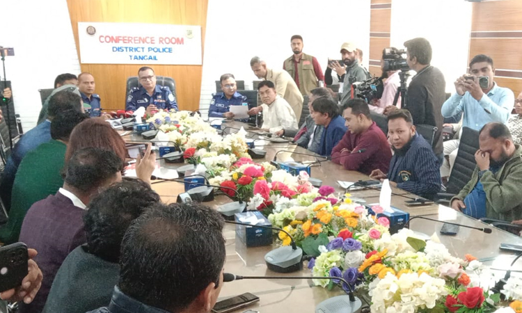 টাঙ্গাইলে সাংবাদিকদের সঙ্গে নবাগত এসপির মতবিনিময়