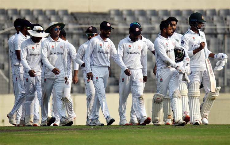 ব্যাটার-বোলারদের দারুণ নৈপুণ্যে প্রথম জয় ঢাকার