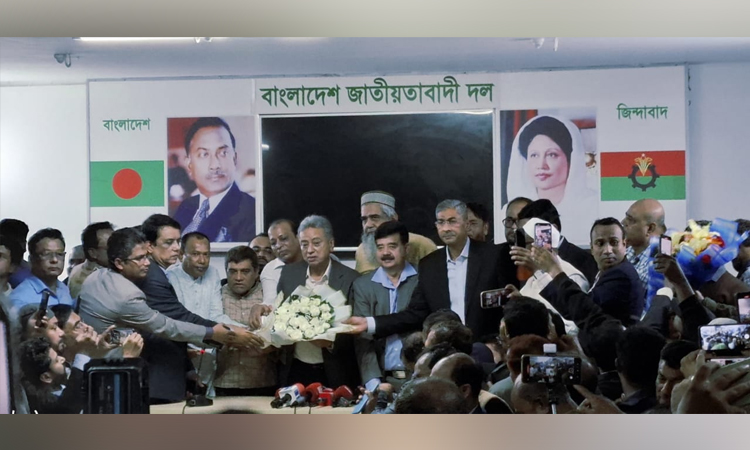 নিজ দল বিলুপ্ত করে বিএনপিতে যোগ দিলেন শাহাদাত হোসেন সেলিম