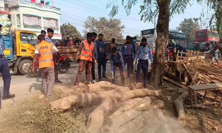 ঝিনাইদহে মহাসড়কের পাশের অবৈধ স্থাপনা উচ্ছেদ 