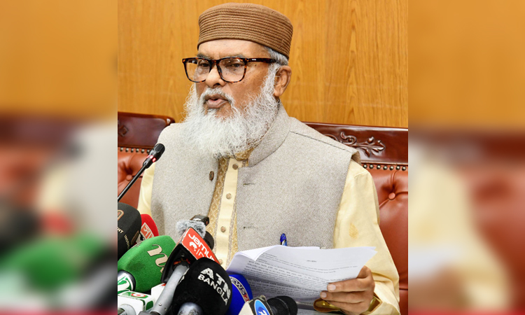 কোরআন প্রতিযোগিতায় বিশ্ব চ্যাম্পিয়ন হওয়ায় আনাসকে ধর্ম উপদেষ্টার অভিনন্দন