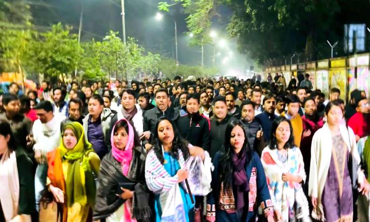 জাতীয় নির্বাচনের তফসিলকে স্বাগত জানিয়ে ঢাবিতে ছাত্রদলের আনন্দ মিছিল