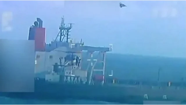 ভেনিজুয়েলার উপকূল থেকে জব্দ ট্যাংকারটিকে বন্দরে আনছে যুক্তরাষ্ট্র