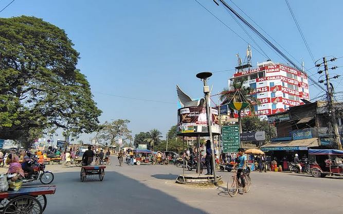 তফসিল ঘোষণার পর পরই চুয়াডাঙ্গা জেলা জুড়ে বইতে শুরু করেছে উৎসবের আমেজ