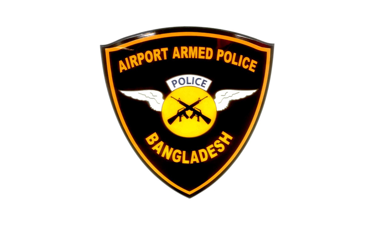 ঢাকা বিমানবন্দরে বিপুল পরিমাণ স্পাই ডিভাইসসহ আটক ২