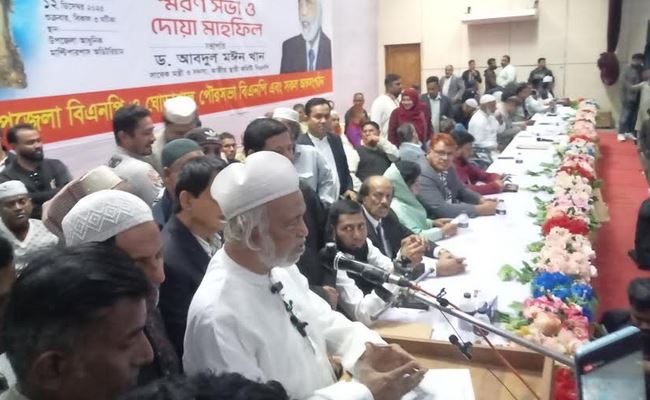 আবদুল মোমেন খান দেশে সর্ব প্রথম দারিদ্র্য ও খাদ্য সমস্যা থেকে উত্তরণ ঘটান : মঈন খান