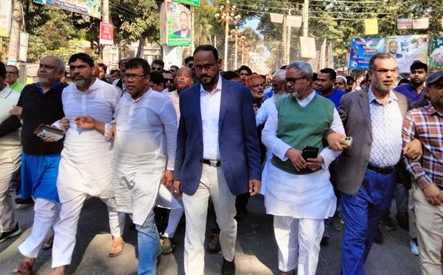 হাদির ওপর সশস্ত্র হামলার প্রতিবাদে টাঙ্গাইলে বিএনপির বিক্ষোভ