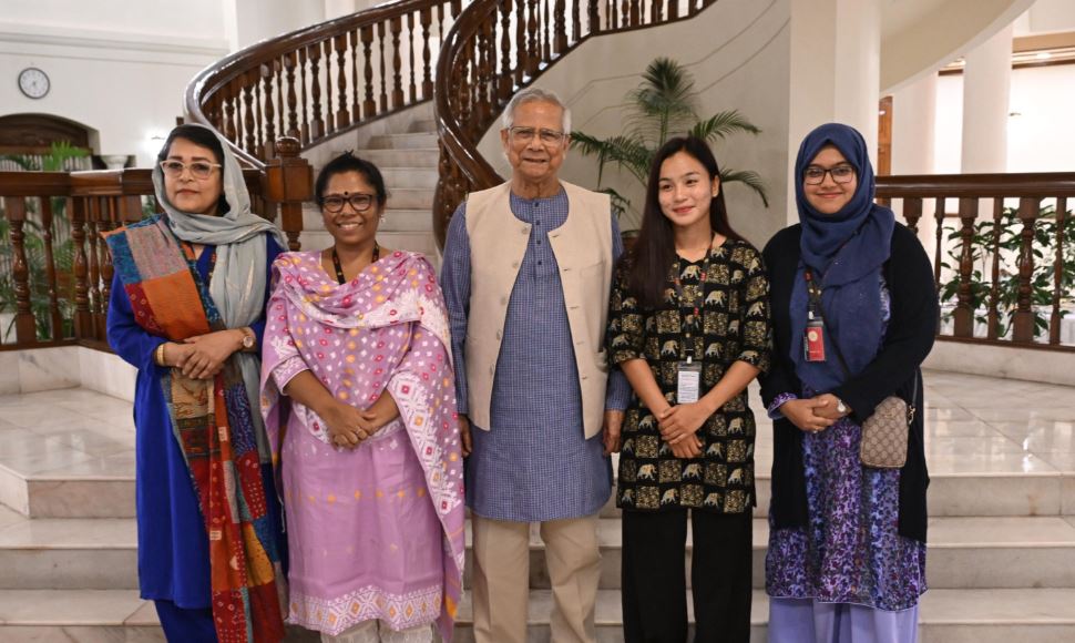 রোকেয়া পদকজয়ীদের প্রধান উপদেষ্টার সংবর্ধনা