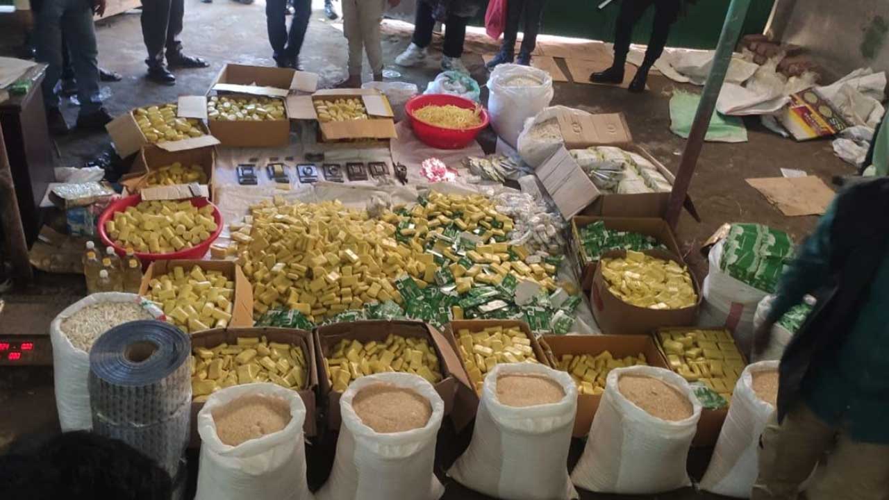 চট্টগ্রামে বিপুল পরিমাণ নকল সাবান জব্দ, কারখানা সিলগালা