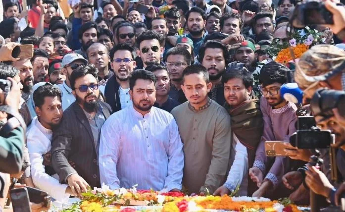 নির্বাচন বানচালে গণঅভ্যুত্থানের নেতাকর্মীদের টার্গেট করে হত্যা করা হচ্ছে: নাহিদ