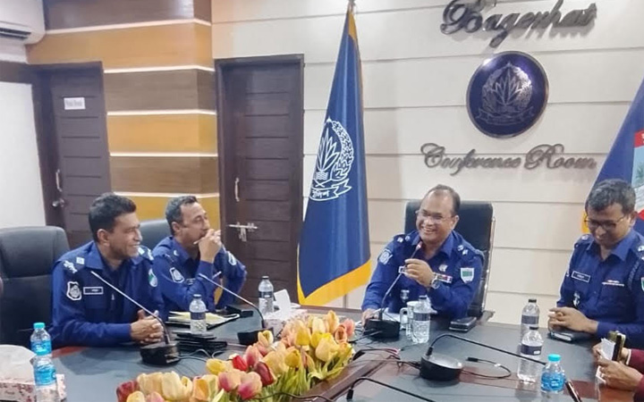 বাগেরহাটে সাংবাদিকদের সঙ্গে পুলিশ সুপারের মতবিনিময়