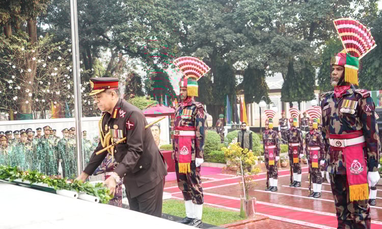 বিজয় দিবসে মহান মুক্তিযুদ্ধের বীর শহীদদের প্রতি বিজিবি মহাপরিচালকের শ্রদ্ধা