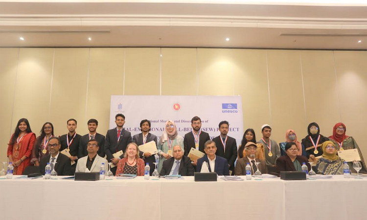 শিক্ষার্থীদের মানসিক স্বাস্থ্য সুরক্ষায় উদ্যোগ গ্রহণের আহ্বান শিক্ষা উপদেষ্টার