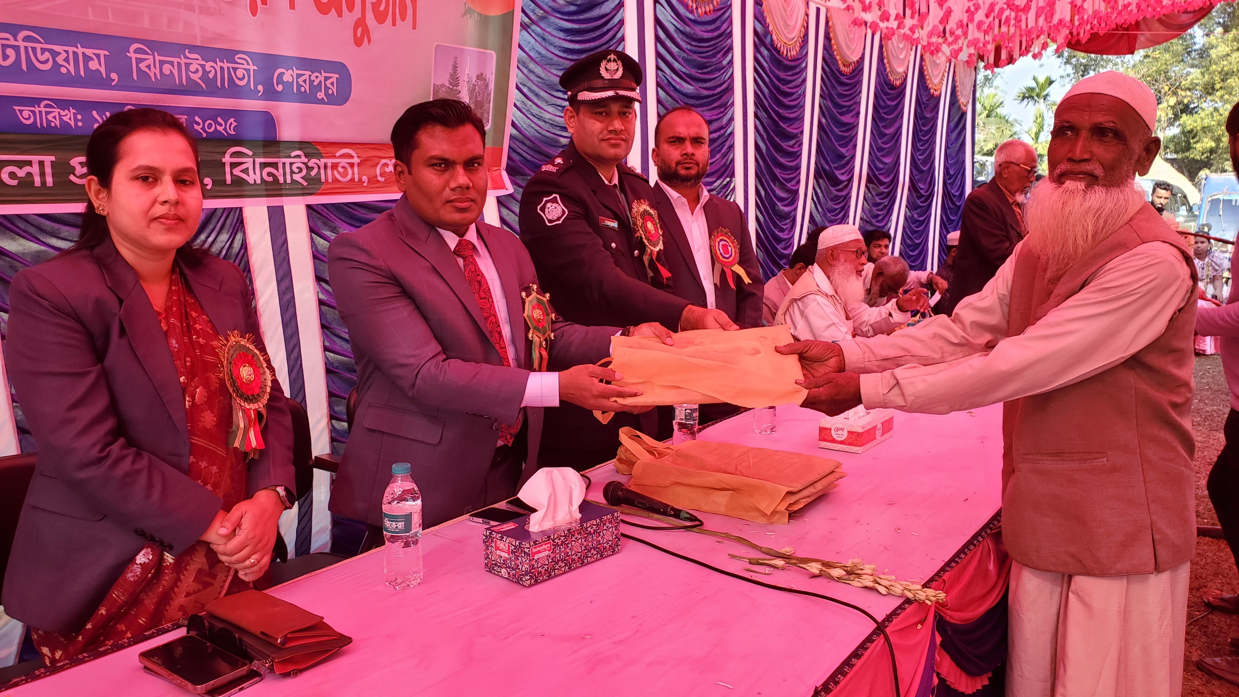 শেরপুরে বিজয় দিবসে বীর মুক্তিযোদ্ধাদের সংবর্ধনা প্রদান