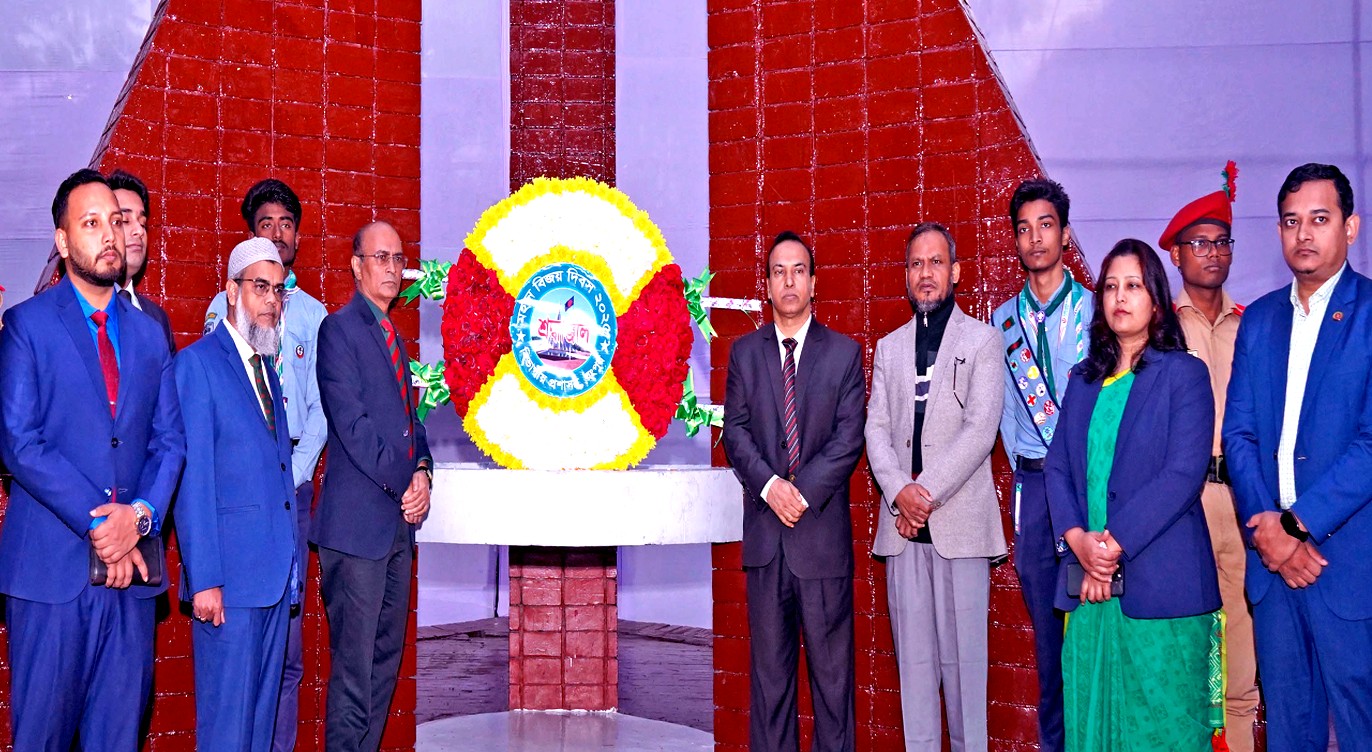 রংপুরে উৎসবমুখর পরিবেশে মহান বিজয় দিবস উদযাপিত