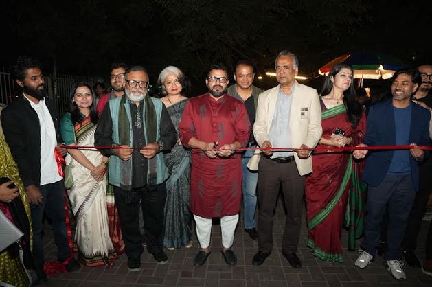 মানিক মিয়া এভিনিউতে ‘স্থান-কাল-পাত্র’ স্থাপত্য প্রদর্শনীর উদ্বোধন