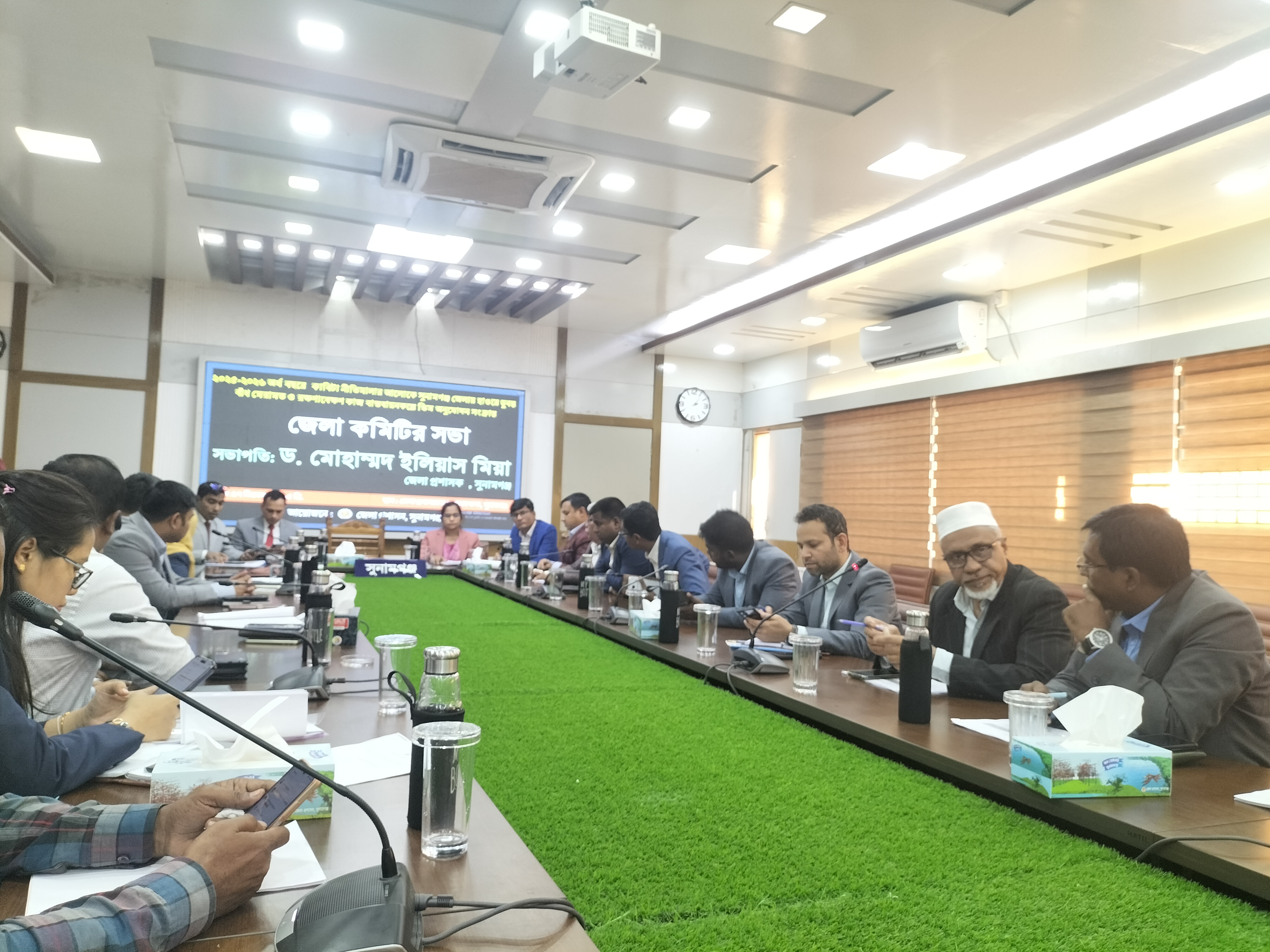 সুনামগঞ্জে হাওরের ফসল রক্ষায় ১০৩ কোটি টাকা ব্যয়ে বাঁধ নির্মাণ শুরু 