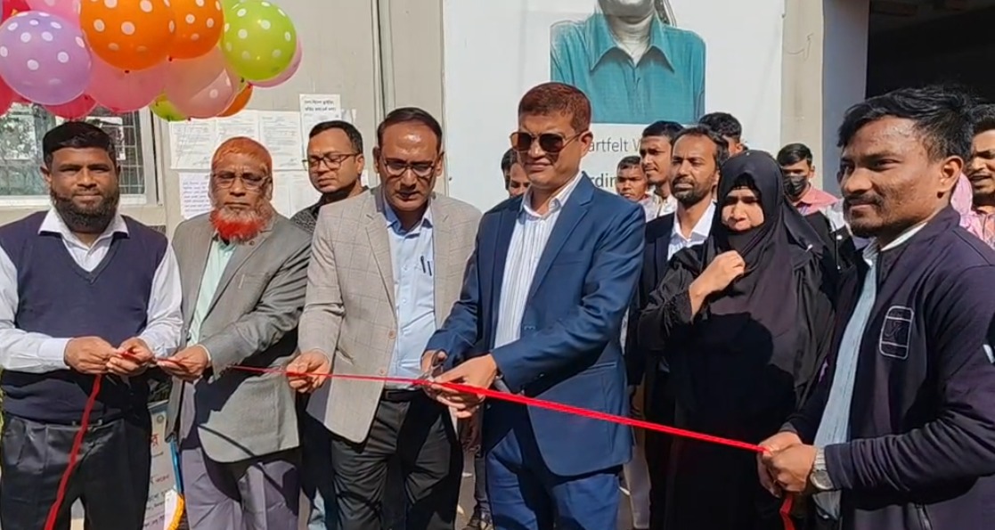 নীলফামারীতে জব ফেয়ারে আবেদন পড়েছে ২ হাজারের বেশি