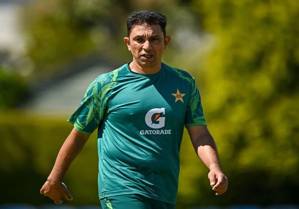 পাকিস্তান টেস্ট দলের সাথে আজহার মাহমুদের কোচিং অধ্যায়ের সমাপ্তি