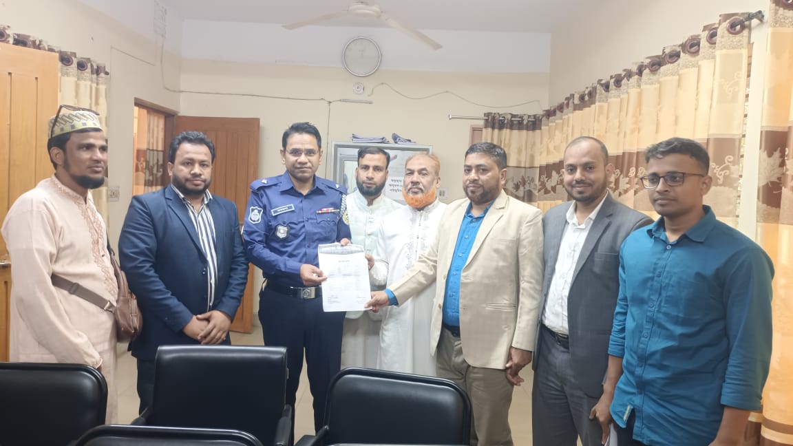 ভোলায় সাংবাদিকদের সাথে পুলিশের মতবিনিময় 