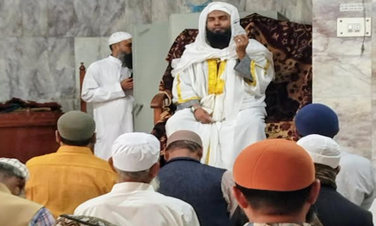 ওসমান হাদির রুহের মাগফিরাত কামনায় সিরাজগঞ্জে মসজিদে দোয়া