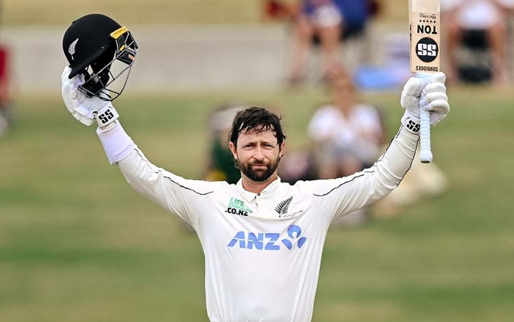 কনওয়ের ডাবল-সেঞ্চুরিতে রানের পাহাড়ে নিউজিল্যান্ড; জবাব দিচ্ছে ওয়েস্ট ইন্ডিজ