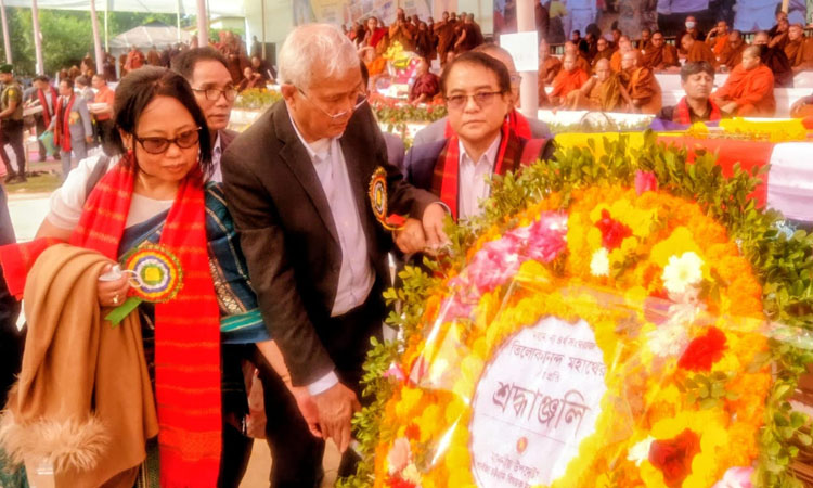 বাঘাইছড়িতে সংঘরাজ তিলোকানন্দ মহাথেরর জাতীয় অন্ত্যেষ্টিক্রিয়ায় সুপ্রদীপ চাকমার শ্রদ্ধা