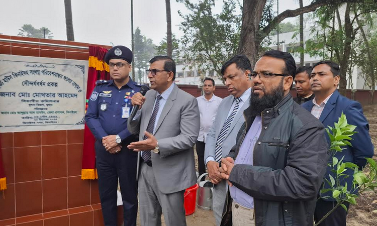 জনগণের সহযোগিতায় খুলনা বিভাগে সবচেয়ে শান্তিপূর্ণ নির্বাচন নিশ্চিত করা হবে : বিভাগীয় কমিশনার