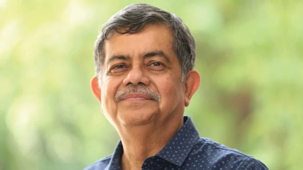 ক্ষতিগ্রস্ত ছায়ানট ভবন পরিদর্শনে গেলেন শিক্ষা উপদেষ্টা 