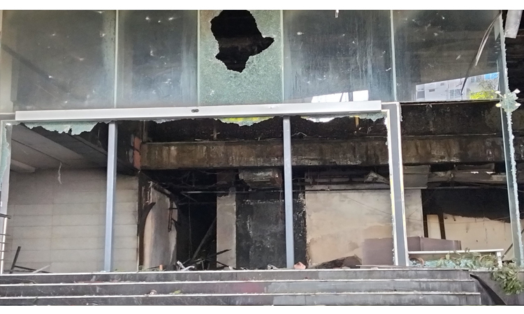 ডেইলি স্টার কার্যালয়ে হামলার ঘটনায় ৩৫০-৪০০ জনের বিরুদ্ধে মামলা