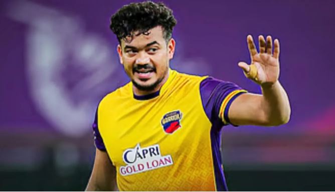 তৃতীয় জয় শারজাহর; তাসকিনের ২ উইকেট