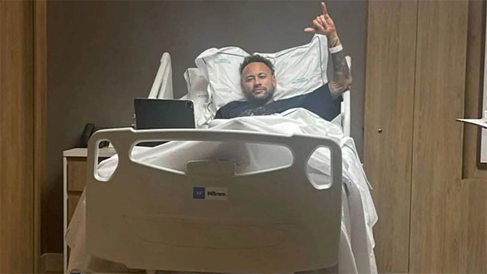 নেইমারের হাঁটুতে সফল অস্ত্রোপচার