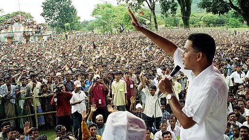 মানুষের পাশে তারেক রহমান 