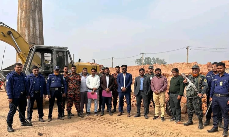 টাঙ্গাইলে ৫টি ইটভাটায় ২৯ লাখ টাকা জরিমানা