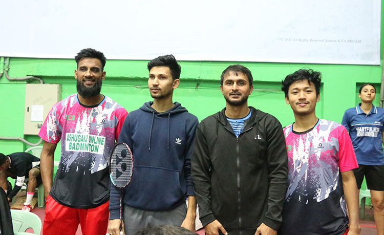 দ্বৈতের কোয়ার্টারে বাংলাদেশের চার দল