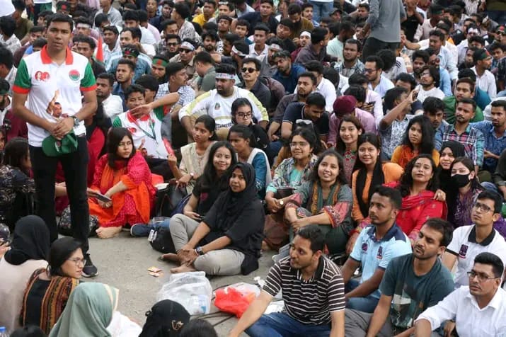 ’৭১-এ জিয়াউর রহমান, ’৯০-এ বেগম খালেদা জিয়ার মতো ২০২৪-এ তারেক রহমানকে জনতা নায়ক হিসেবে তাদের হৃদয়ে স্থান করে নিয়েছেন।’ ছবি : সংগৃহীত