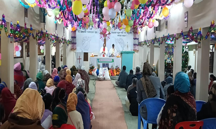 শেরপুরে বর্ণাঢ্য আয়োজনে বড়দিন পালিত