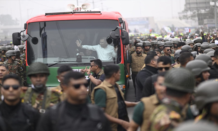 তারেক রহমানের মহাপ্রত্যাবর্তনে নেতাকর্মীদের বাঁধভাঙা উল্লাস