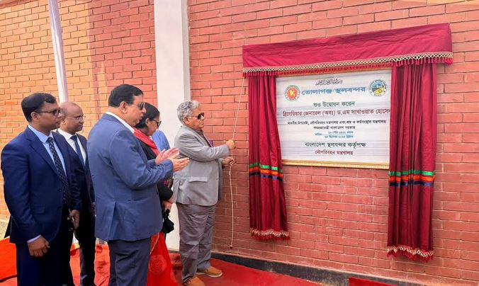 সিলেটের ভোলাগঞ্জ স্থলবন্দর উদ্বোধন করলেন নৌপরিবহন উপদেষ্টা