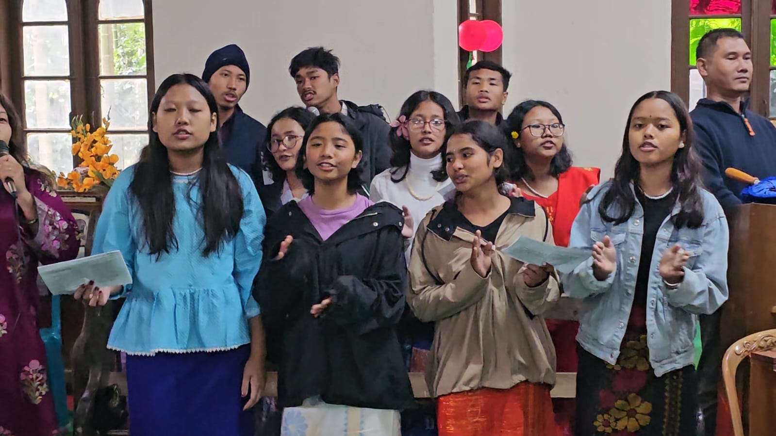 নেত্রকোণায় নানা আয়োজনে ‘বড়দিন’ উদযাপন 